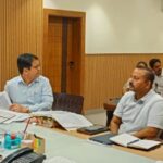 Delhi Jila aadhikari