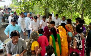 Bharatiya Kisan Union Forum continuously providing food to flood victims